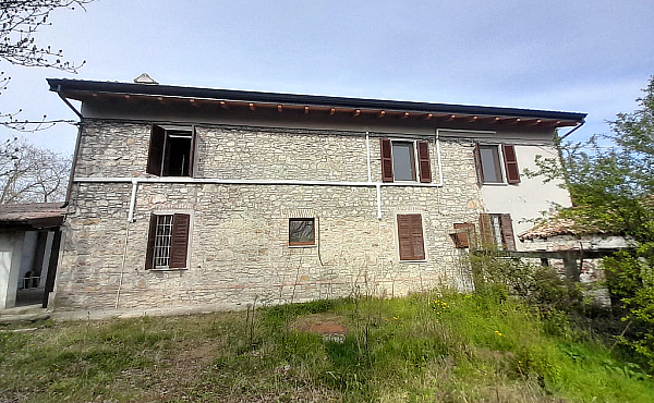 RUSTICO- Piozzano paese (CP005)