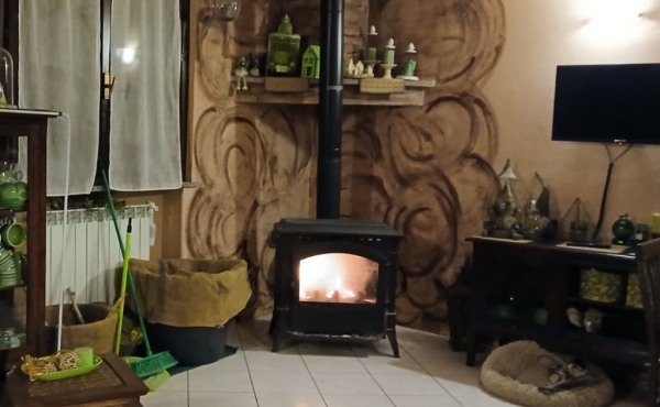 soggiorno con caminetto